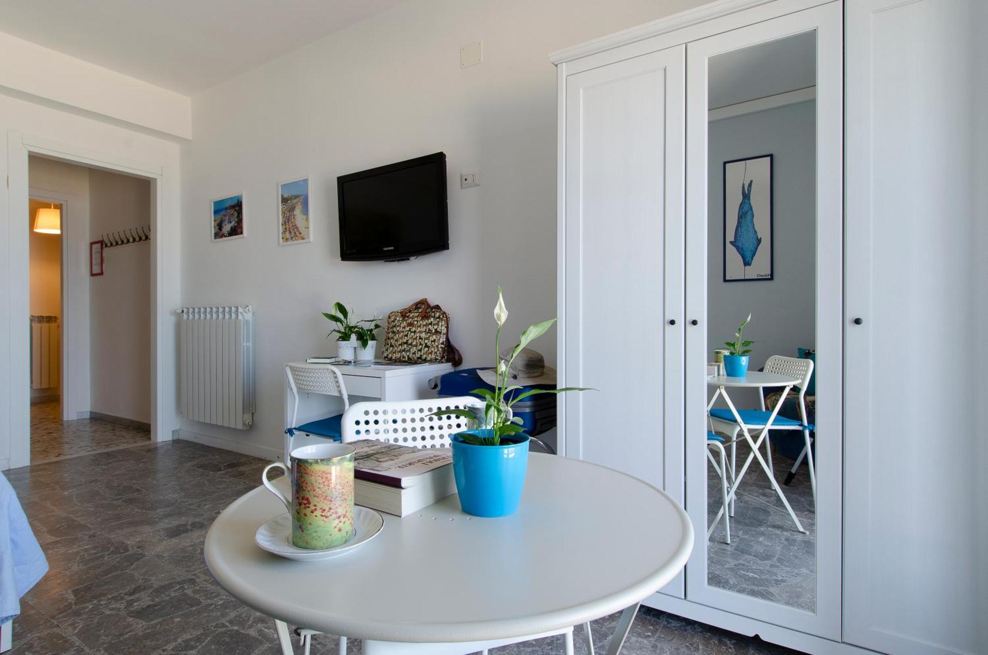 La Finestra Sul Castello B&B 테르몰리 외부 사진